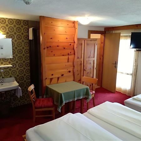 Hotel Garni Alpenrose Ischgl Kültér fotó